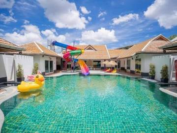 5 Bed 5 Bath 1008 SQ.M Pool Villa East Pattaya
