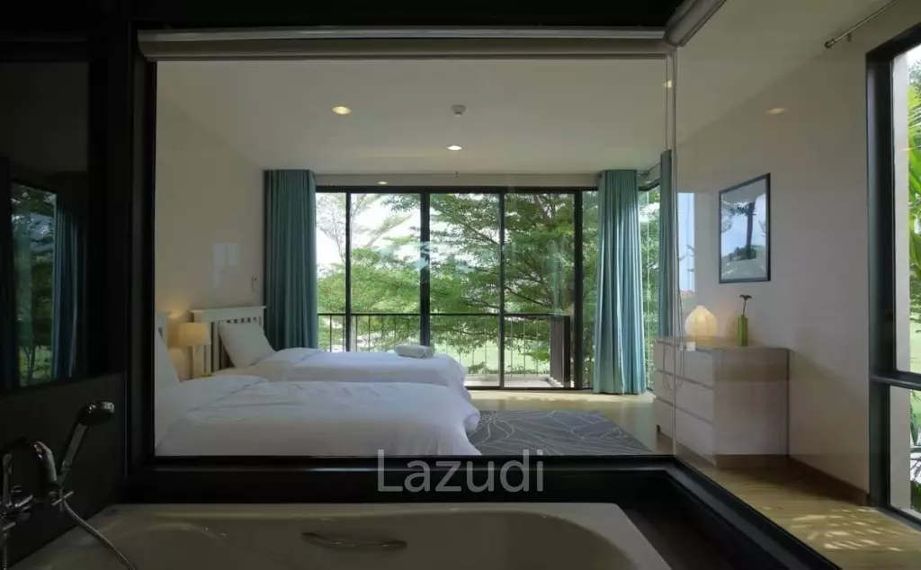 Luxury 3 Bed Duplex Condo in Palm Hills Golf Course