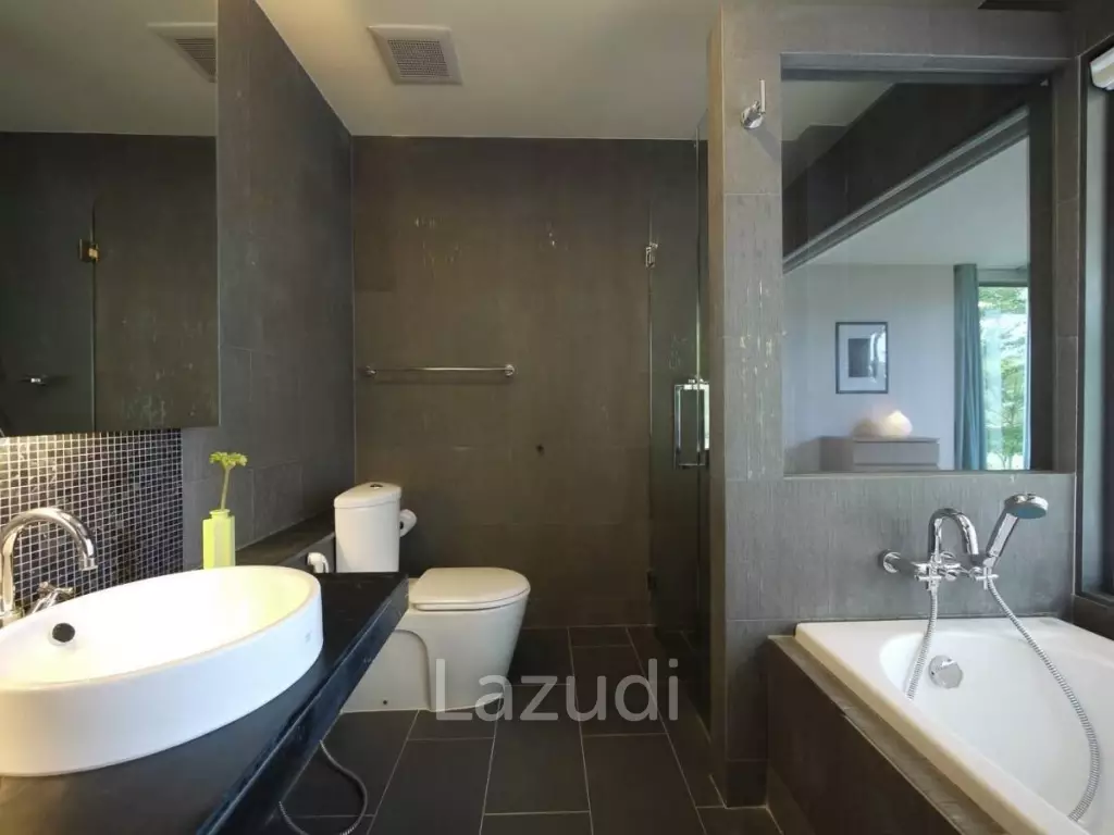 Luxury 3 Bed Duplex Condo in Palm Hills Golf Course