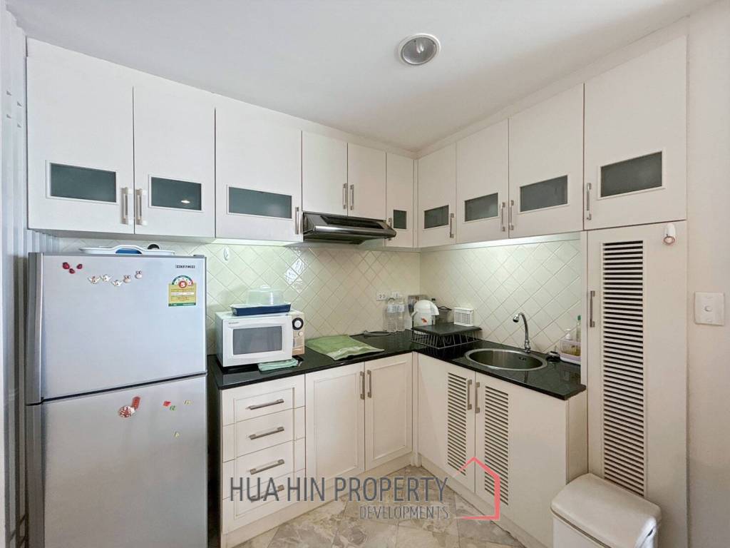 Palm Pavillion: 2 Bedroom Sea Views Condo