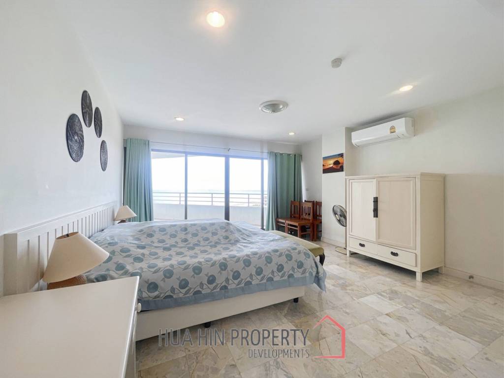 Palm Pavillion: 2 Bedroom Sea Views Condo