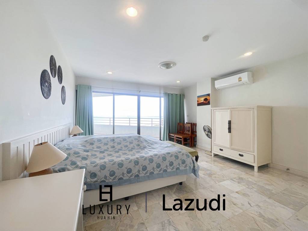 Palm Pavillion: 2 Bedroom Sea Views Condo