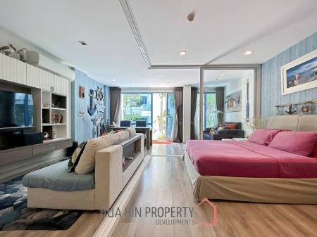 The Crest Santora : 1 Bedroom Condo Pool Access