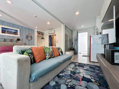 The Crest Santora : 1 Bedroom Condo Pool Access