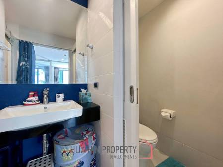 The Crest Santora : 1 Bedroom Condo Pool Access