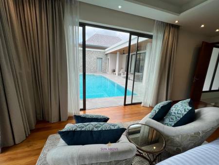 Luxury 4 Bedroom Villa Near Bang Tao Beach