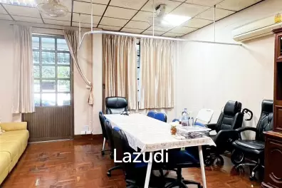 6 Bed 7 Bath 676 SQ.M House in sukhumvit 27