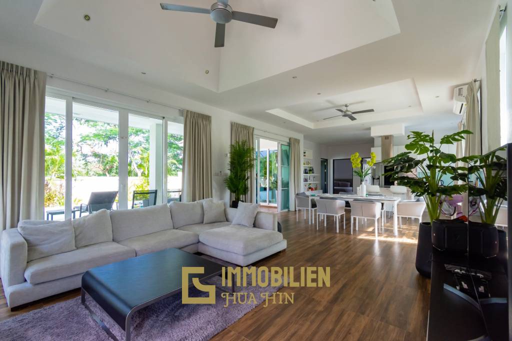 WOODLANDS : Good design 3 bed pool villa