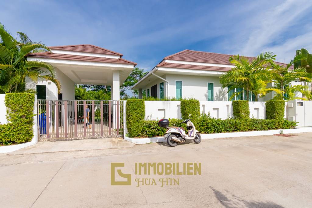 WOODLANDS : Good design 3 bed pool villa