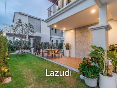 4 Beds 4 Baths 305 SQ.M. Rungsii Village