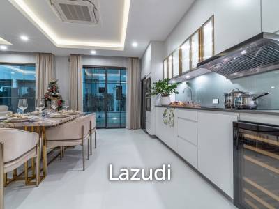 4 Beds 4 Baths 305 SQ.M. Rungsii Village