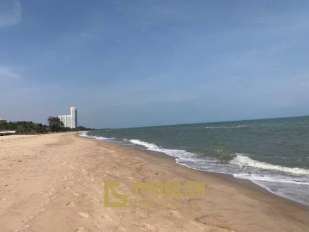 Seaside City Condo Hua Hin : 2 Bedrooms Condo Close To The Beach