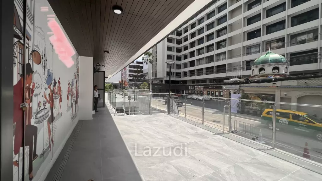 New retail spaces on Sukhumvit soi 15
