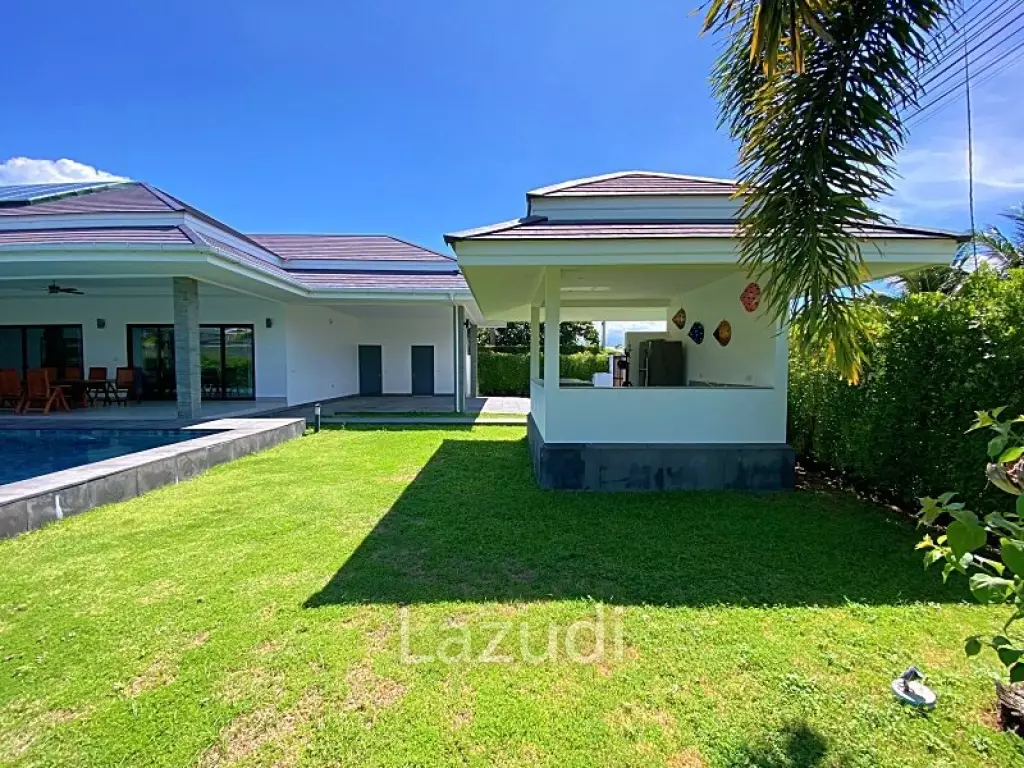 Large 3 Bed 3 Bath Pool Villa :  The Clouds