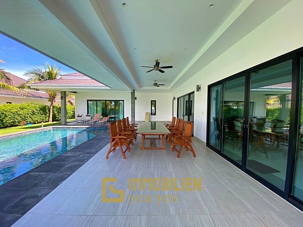 Large 3 Bed 3 Bath Pool Villa :  The Clouds