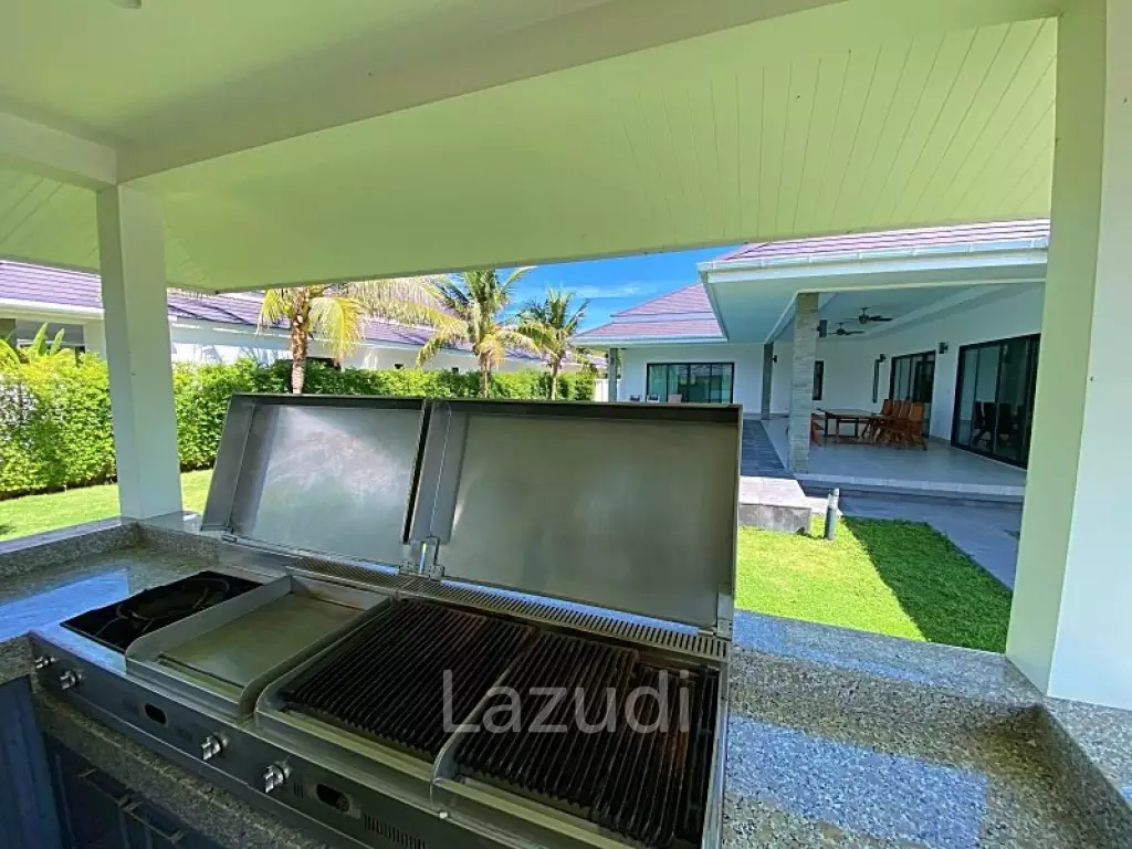 Large 3 Bed 3 Bath Pool Villa :  The Clouds