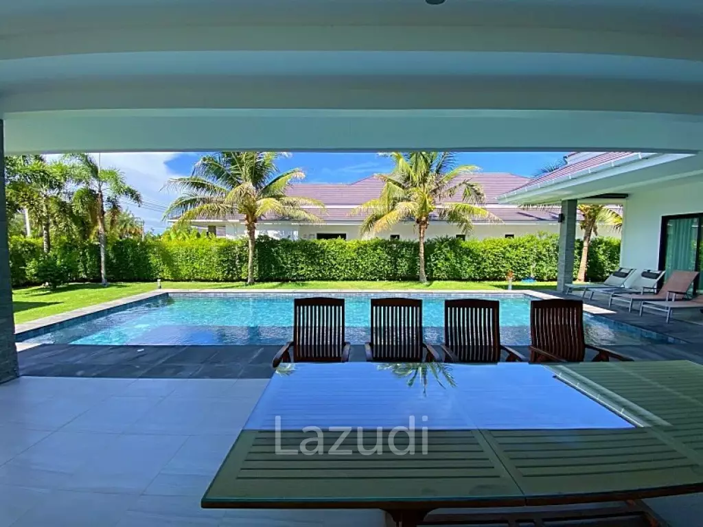 Large 3 Bed 3 Bath Pool Villa :  The Clouds