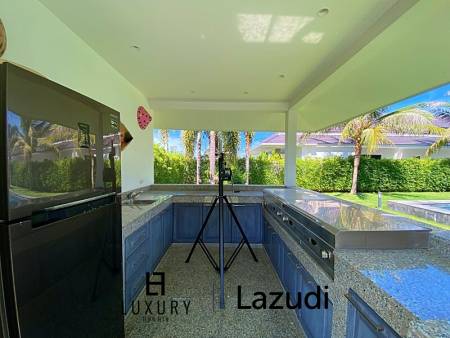 Large 3 Bed 3 Bath Pool Villa :  The Clouds