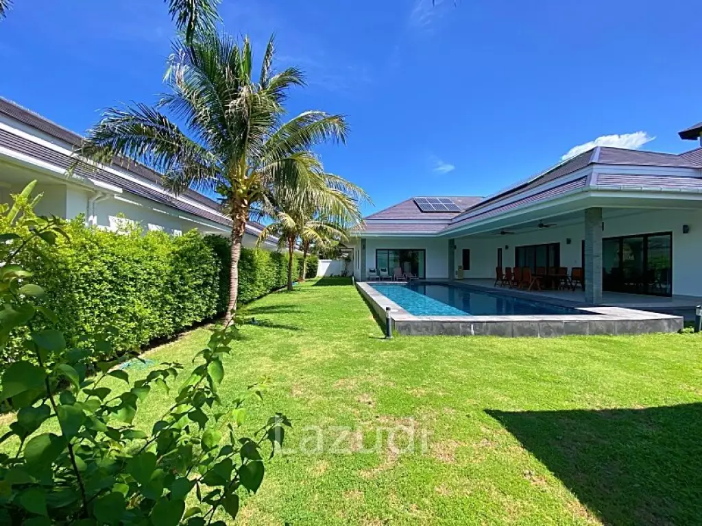 Large 3 Bed 3 Bath Pool Villa :  The Clouds