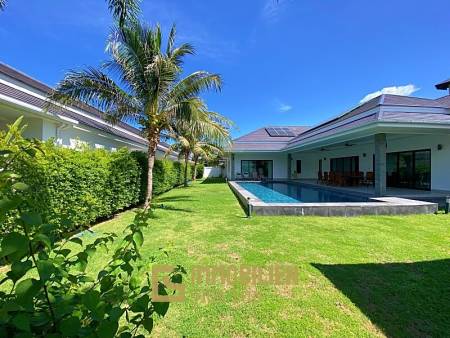 Large 3 Bed 3 Bath Pool Villa :  The Clouds