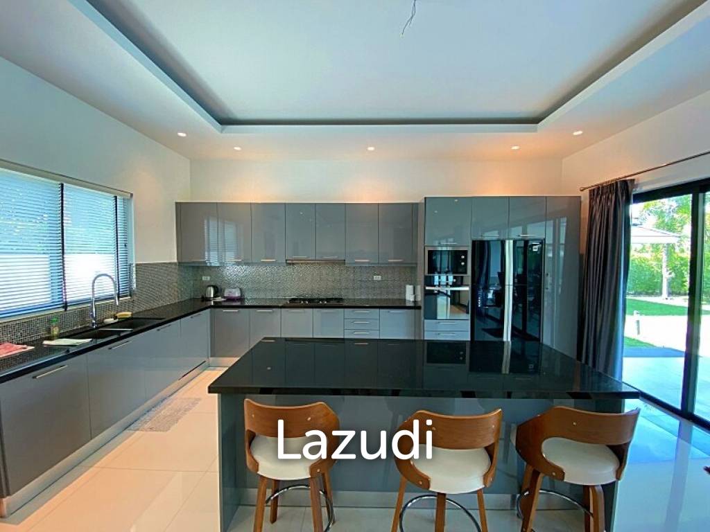 Large 3 Bed 3 Bath Pool Villa :  The Clouds