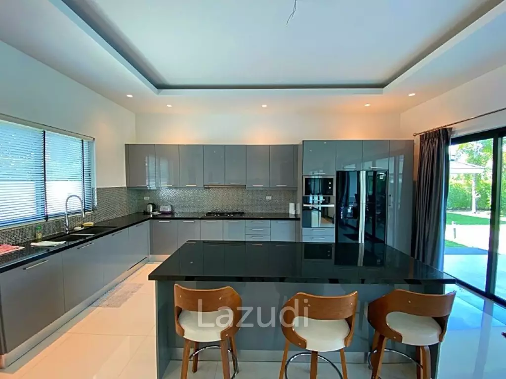 Large 3 Bed 3 Bath Pool Villa :  The Clouds