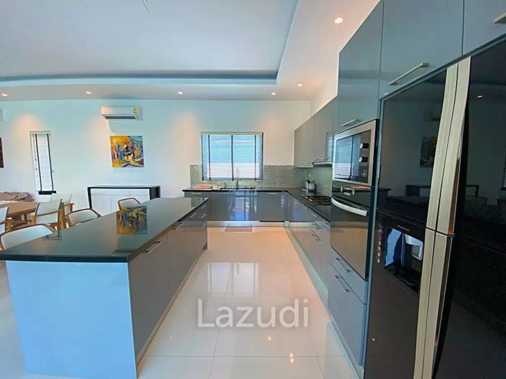 Large 3 Bed 3 Bath Pool Villa :  The Clouds