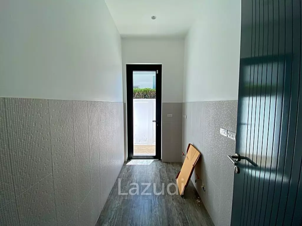 Large 3 Bed 3 Bath Pool Villa :  The Clouds
