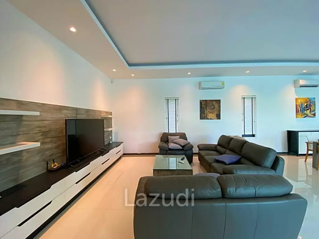 Large 3 Bed 3 Bath Pool Villa :  The Clouds