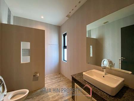 Large 3 Bed 3 Bath Pool Villa :  The Clouds