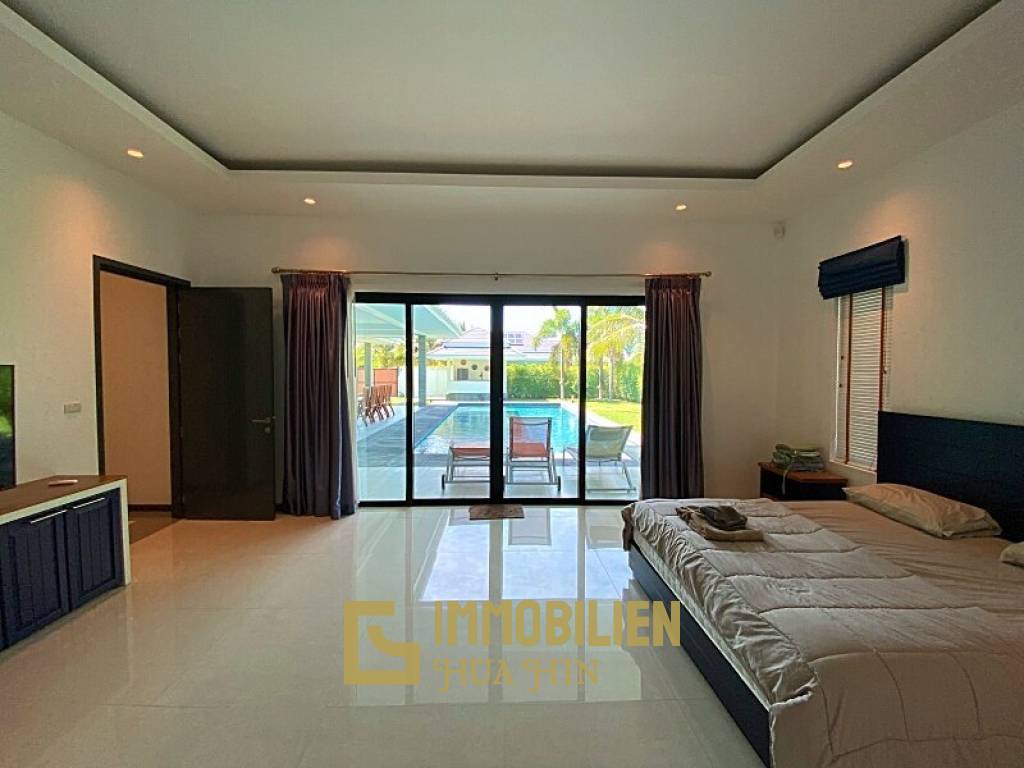 Large 3 Bed 3 Bath Pool Villa :  The Clouds