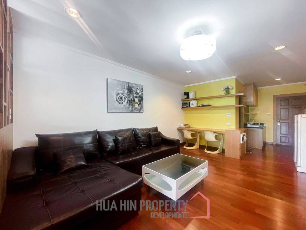 Baan Klang: 1 bed Condo With Mountain Veiws