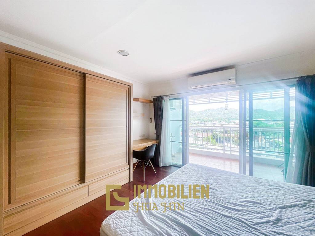 Baan Klang: 1 bed Condo With Mountain Veiws