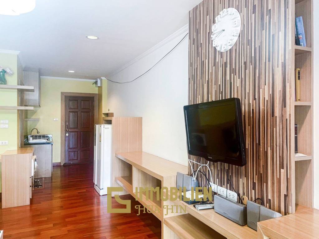 Baan Klang: 1 bed Condo With Mountain Veiws