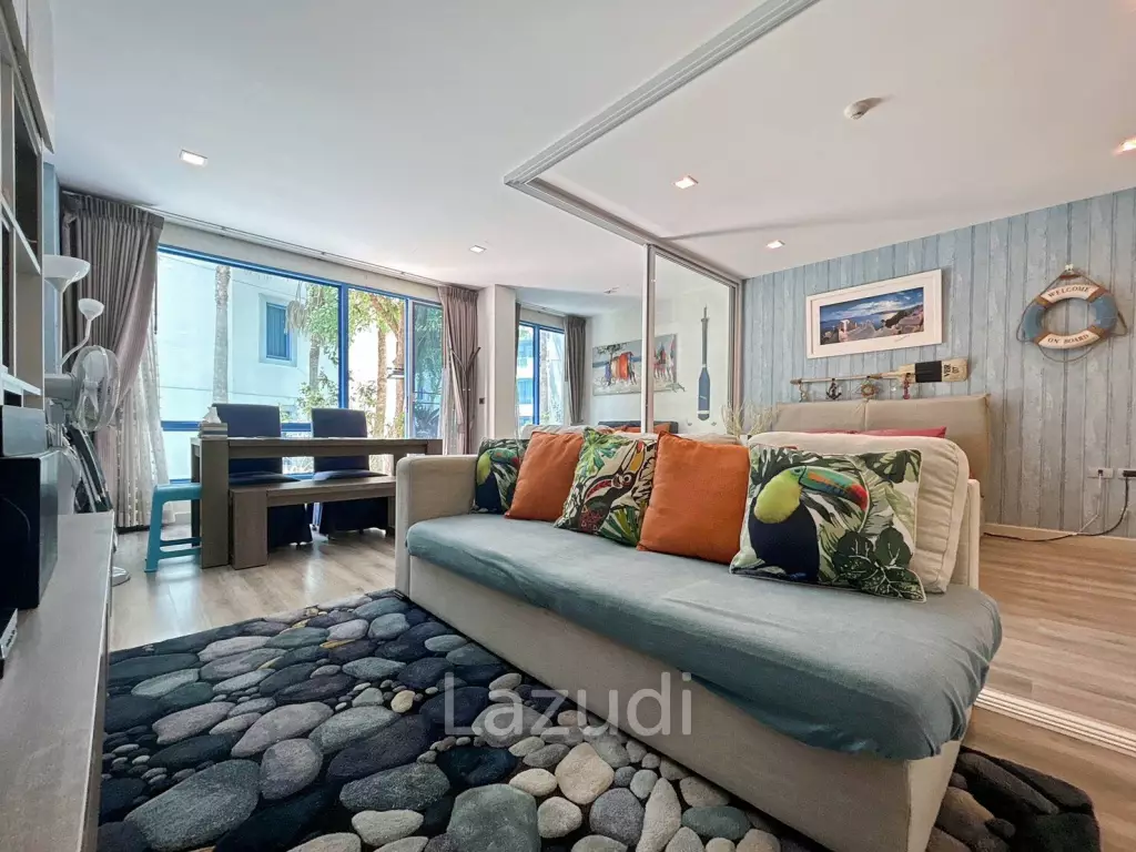 The Crest Santora : 1 Bedroom Condo Pool Access