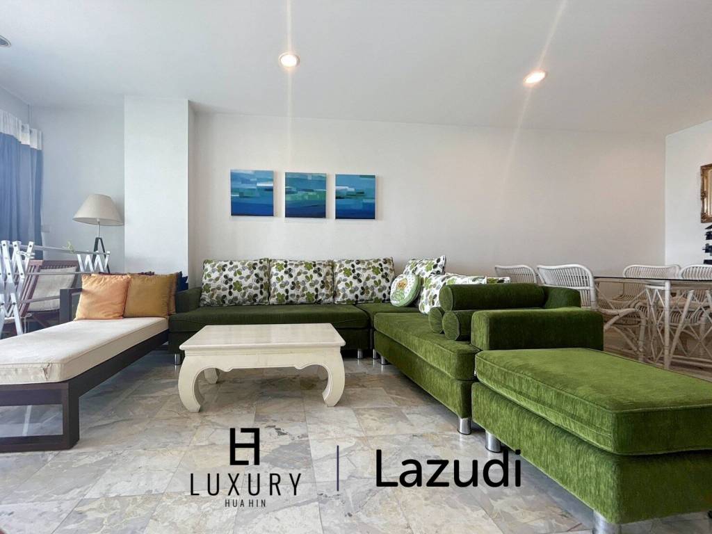 Palm Pavillion : 2 Bedroom Sea Views Condo