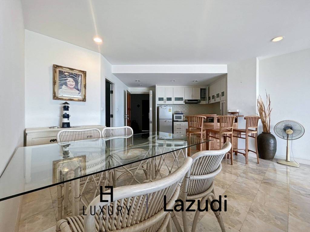 Palm Pavillion : 2 Bedroom Sea Views Condo