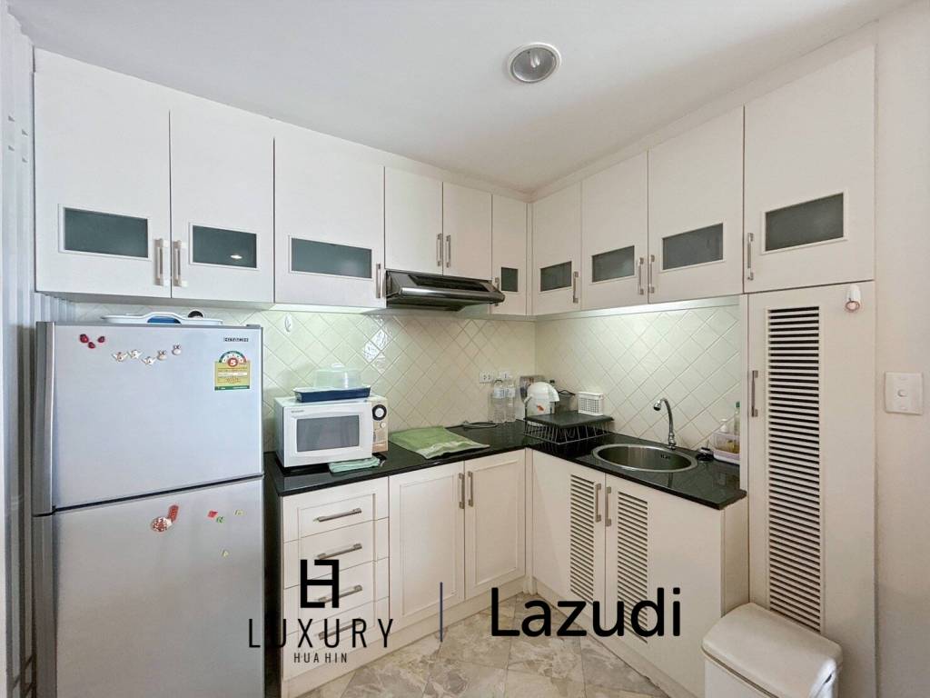 Palm Pavillion : 2 Bedroom Sea Views Condo