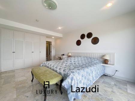 Palm Pavillion : 2 Bedroom Sea Views Condo