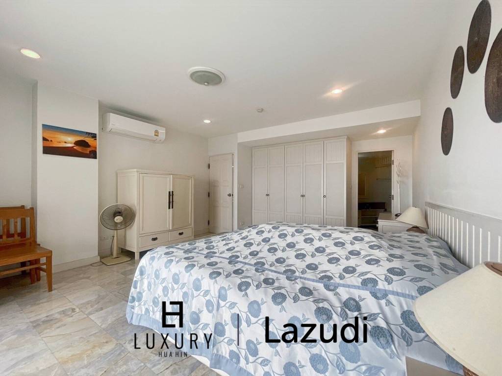 Palm Pavillion : 2 Bedroom Sea Views Condo