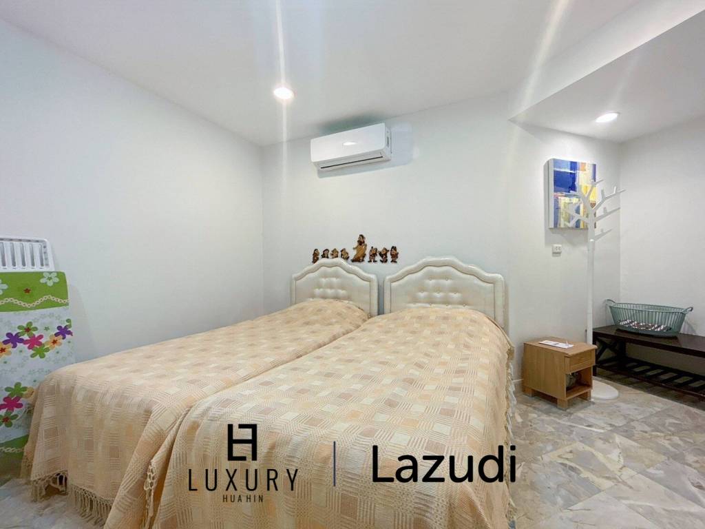 Palm Pavillion : 2 Bedroom Sea Views Condo