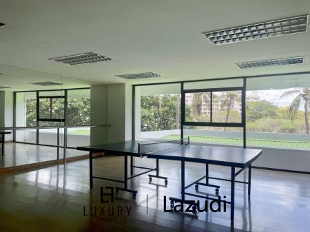 Palm Pavillion : 2 Bedroom Sea Views Condo