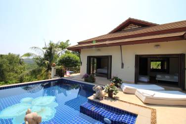 4 Bedroom Seaview Pool Villa In Luxury Estate
