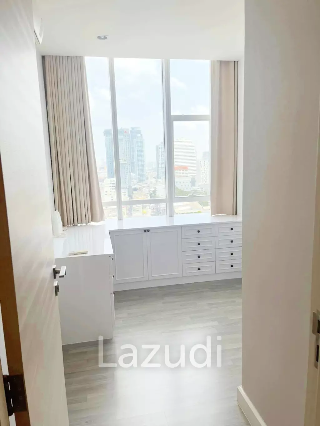 2 Bed 2 Bath 78 SQ.M The room Sathorn - TanonPun