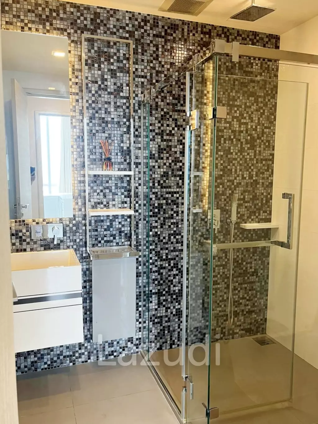 2 Bed 2 Bath 78 SQ.M The room Sathorn - TanonPun