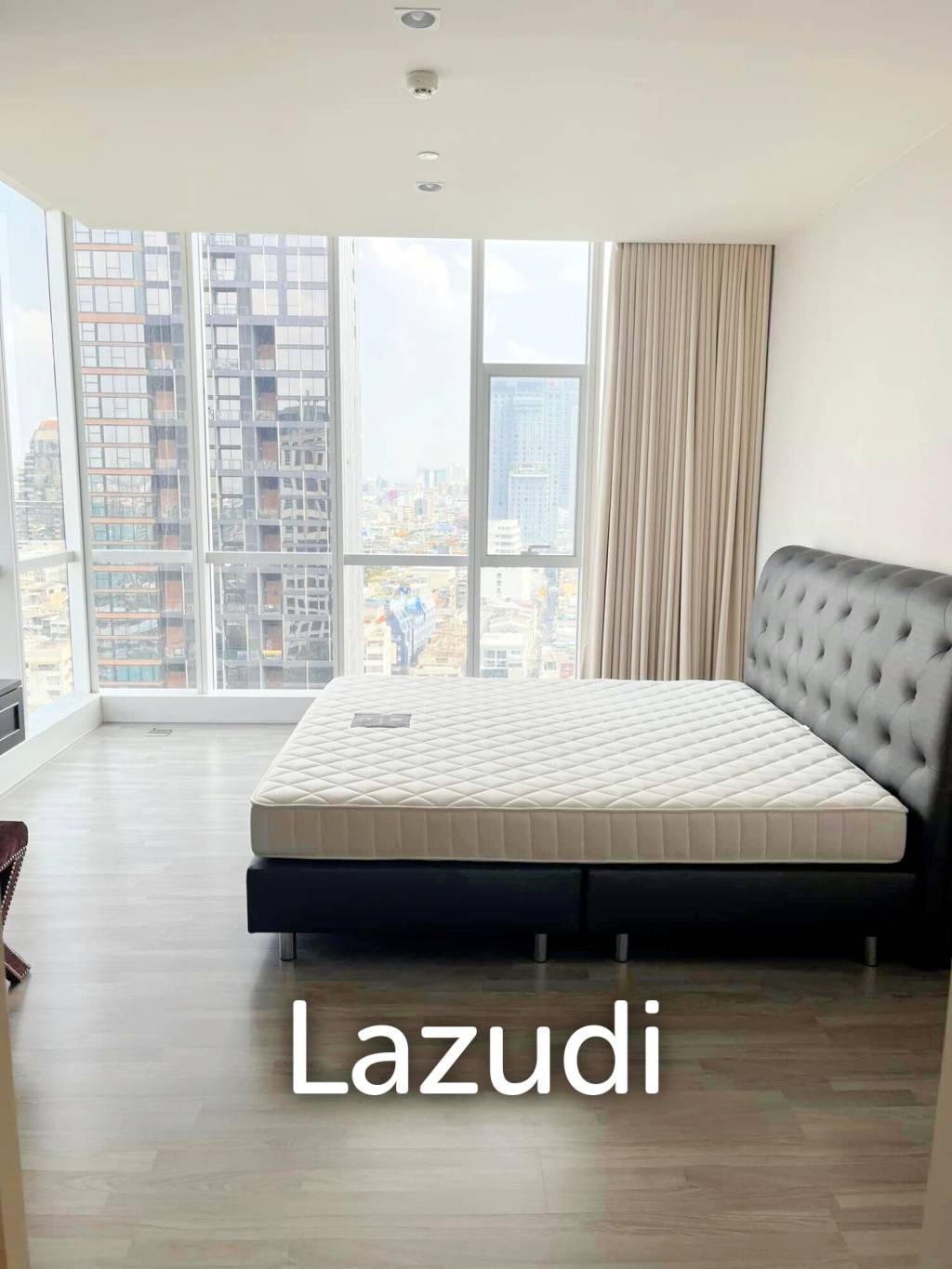 2 Bed 2 Bath 78 SQ.M The room Sathorn - TanonPun
