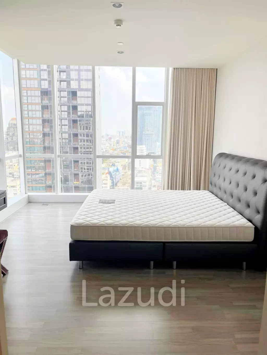 2 Bed 2 Bath 78 SQ.M The room Sathorn - TanonPun