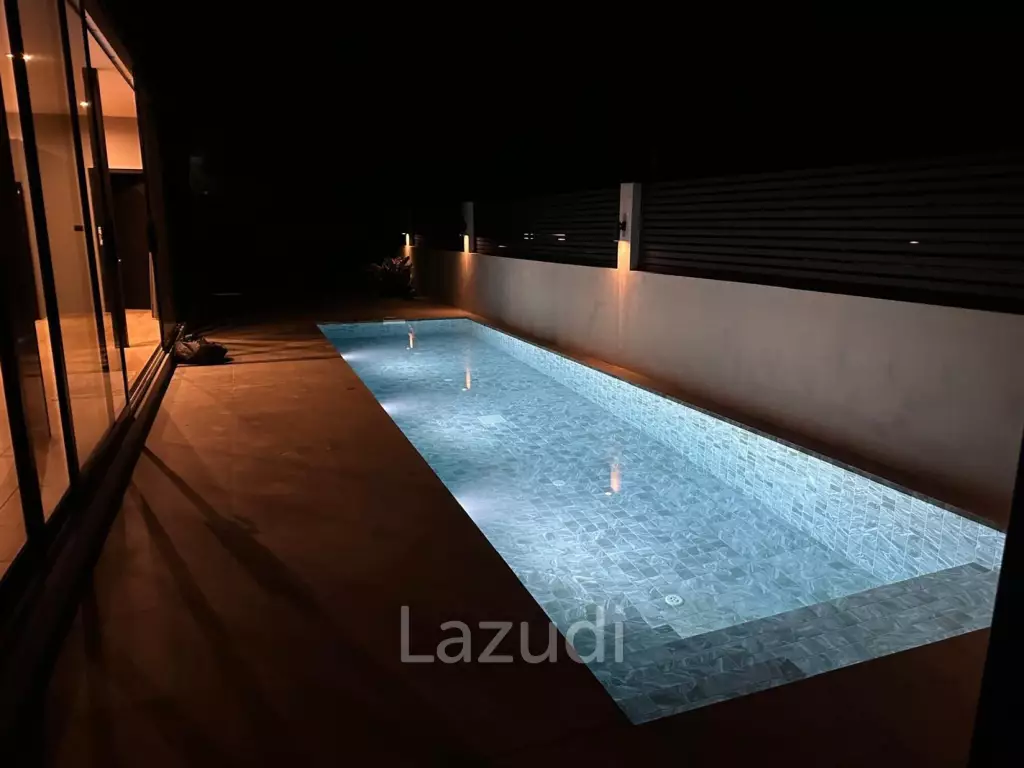 Sleek & Modern 2-Bed Pool Villa in Mae Nam, Koh Samui