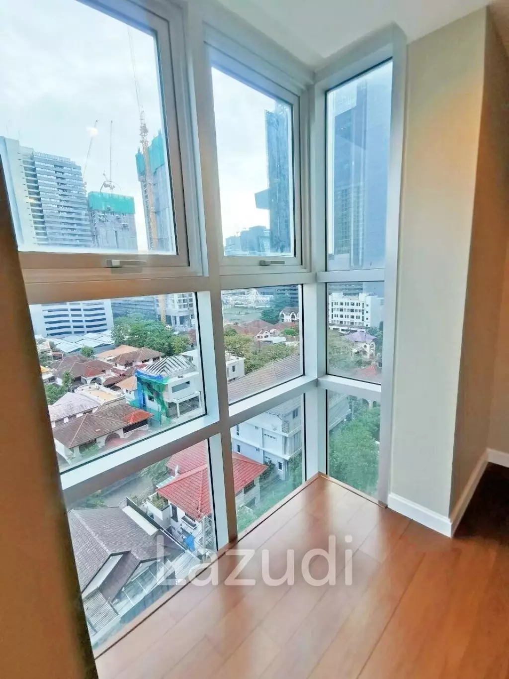 5 Bed 194 SQ.M at Belle Grand Rama 9