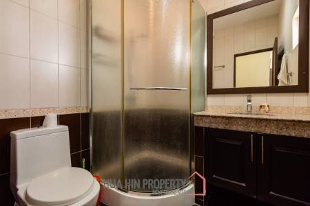 EMERALD GREEN  : 3 Bed Good Value